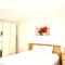 Large Room in Schuttrange Free Parking 10mins to Airport Excellent Customer Services