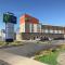 Holiday Inn Express & Suites Toronto Airport West, an IHG Hotel