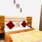 HOTEL WOODLARK - 2 Mins Walk from Golden Temple