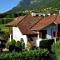 Urlaub auf dem Bauernhof Schmidhof - große Terrasse, Pool und beste Lage