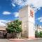 Econo Lodge Denver International Airport