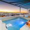 Sunset Penthouse Apartment with Jacuzzi and Seaview