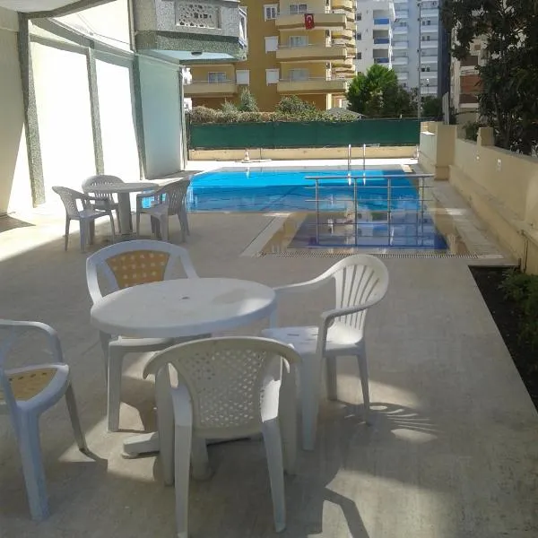 Aygun Apartment 2, hotell i Mahmutlar