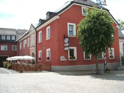 Gasthof Rotes Roß โรงแรมในบิชอฟสกรุน