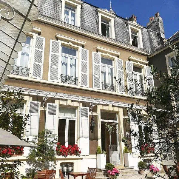 Enclos de l'Evêché, hotel u gradu 'Boulogne-sur-Mer'