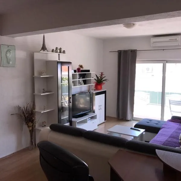 Apartment Nela, hotell sihtkohas Baška Voda