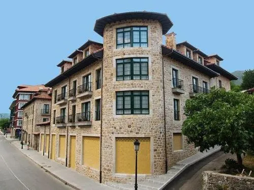 Apartamentos Villa de Cabrales, Hotel in Las Arenas