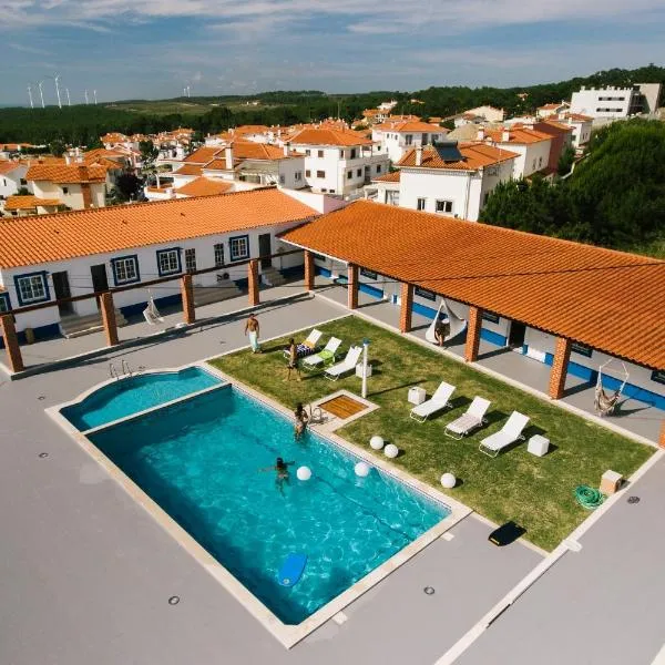 Zulla Nazaré`s Surf Village, hotel in Nazaré