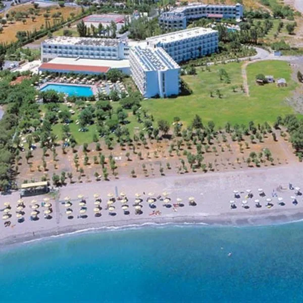 Irene Palace Beach Resort، فندق في كوليمبيا