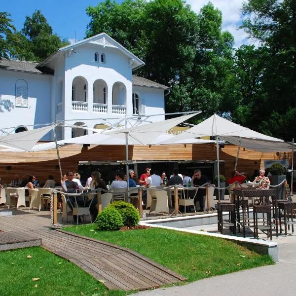 Penzion Vila Prešeren, hotel di Bled