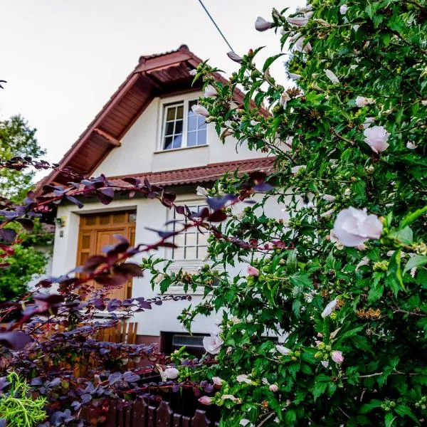 Viesnīca Parkland Inn pilsētā Budaerša