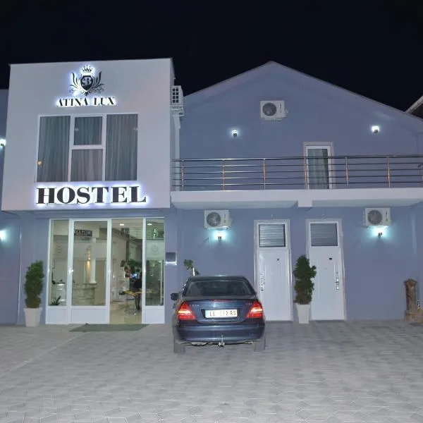 Atina Lux Hostel, hotel a Leskovac