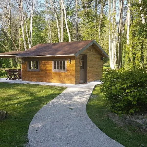 Chalet au Coeur de Foret Gouvieux, hotel v destinaci Gouvieux