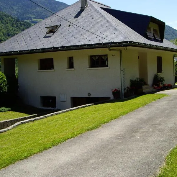 Chambres d'Hôtes Les Pierres Taillées, hótel í Albertville