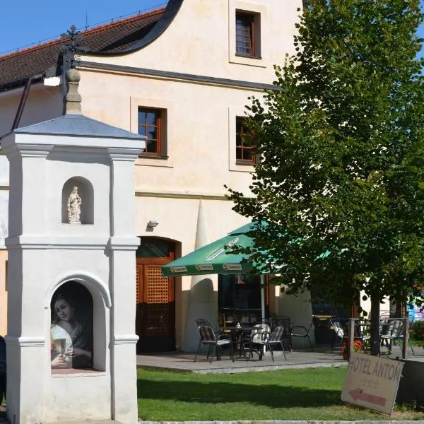 Hotel Antoň, hotel din Telč