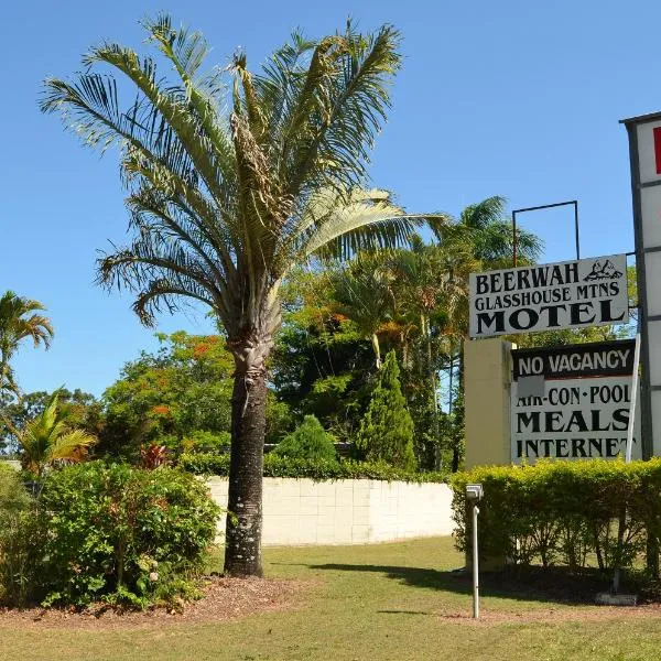 Beerwah Glasshouse Motel, hotel v destinaci Caloundra