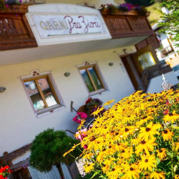 Garnì Prà Fiorì, hotel u gradu 'Campitello di Fassa'