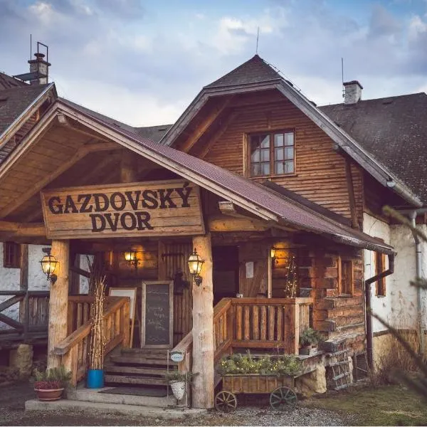 Gazdovský dvor B&B s Mini Wellness, hôtel à Bešeňová