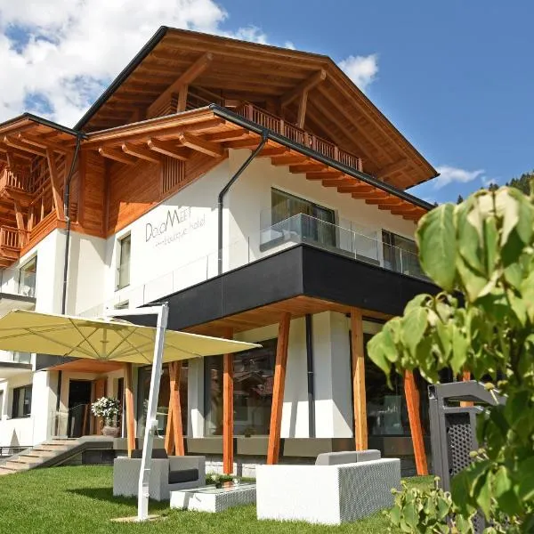 Dolomeet Boutique Hotel, hotel en Pinzolo