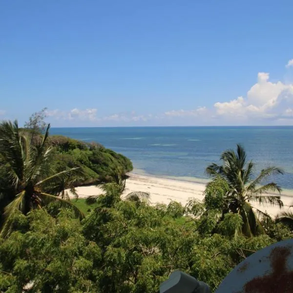 Modern Beach Front Studio Apartment - B44, hotel u gradu 'Mombasa'