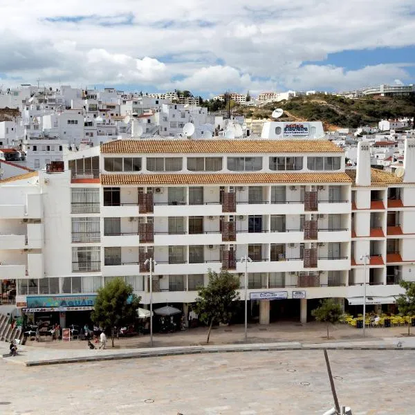 Edificio Albufeira Apartamentos A. Local - Albuturismo Lda, hotel v Albufeiri