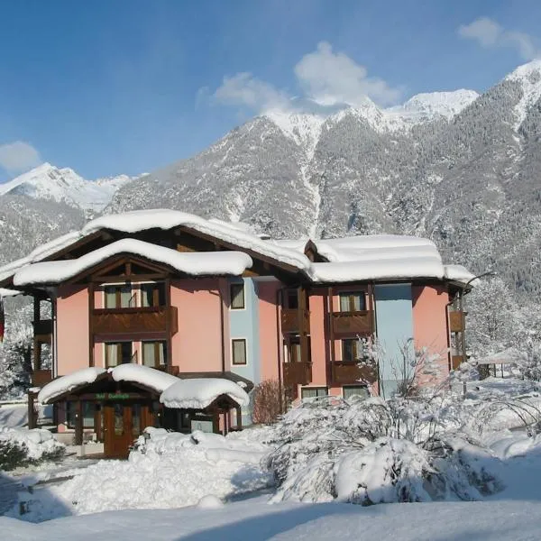 Hotel Quadrifoglio, hotel en Pinzolo