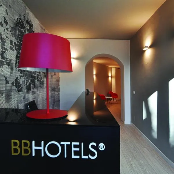 BB Hotels Aparthotel Città Studi – hotel w mieście Cinisello Balsamo