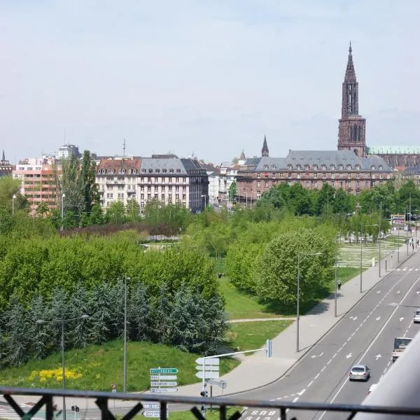 Suite Place de l'Etoile, hotel i Strasbourg