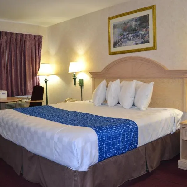 Travelodge by Wyndham Niagara Falls - New York, hotel u gradu 'Niagara Falls'