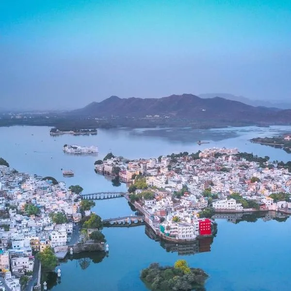 Oolala - Your lake house in the center of Udaipur, готель у місті Удайпур