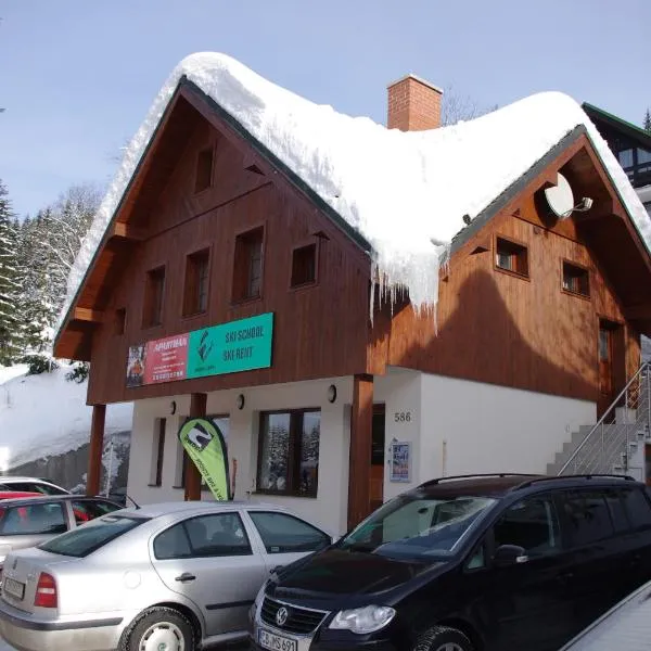 Harrachov Apartman, hotel u gradu 'Harrachov'