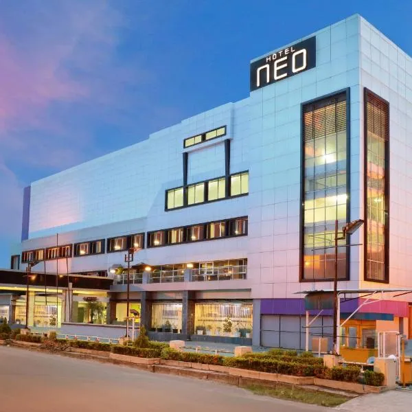 Hotel Neo Palma Palangkaraya by ASTON, מלון בפלנגקראיה