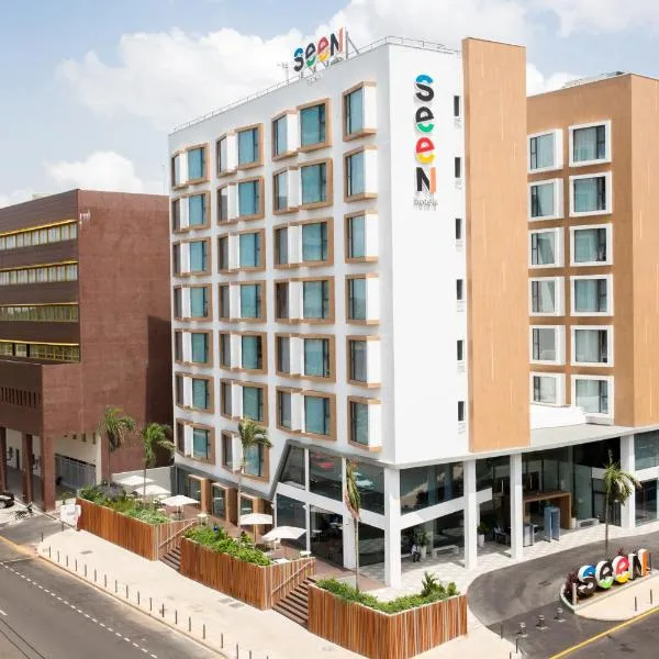 Seen Hotel Abidjan Plateau: Abican şehrinde bir otel