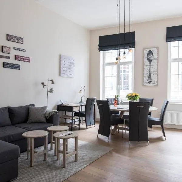 Cozy & Bright Apartment, hotel a Anvers