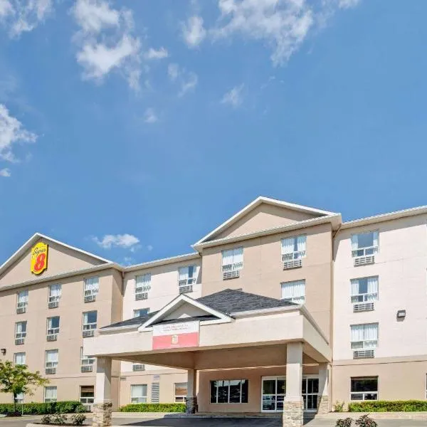 Super 8 by Wyndham Barrie South, hotell sihtkohas Barrie