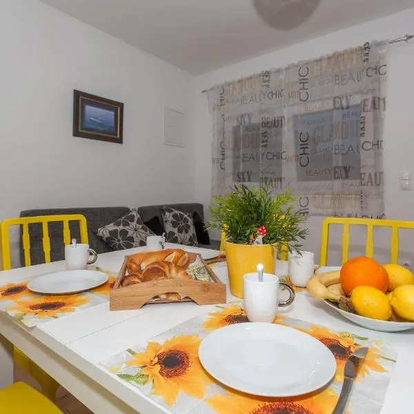 Apartment Dome, hotell i Biograd na Moru