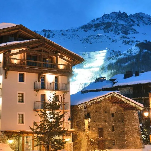 Maison de Famille Les 5 Frères, khách sạn ở Val dʼIsère