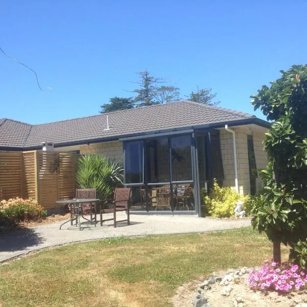 Silverdale Garden Studio, hotel a Orewa