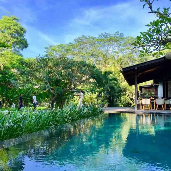 Surya Kembar Villas, Hotel in Ubud