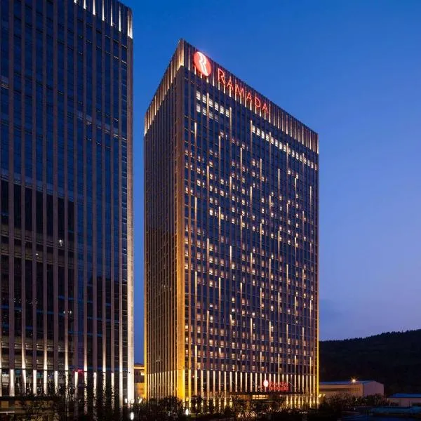 Ramada Jinan, hotell i Jinan