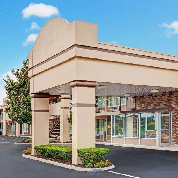 Days Inn by Wyndham Clarksville TN، فندق في كلاركسفيل