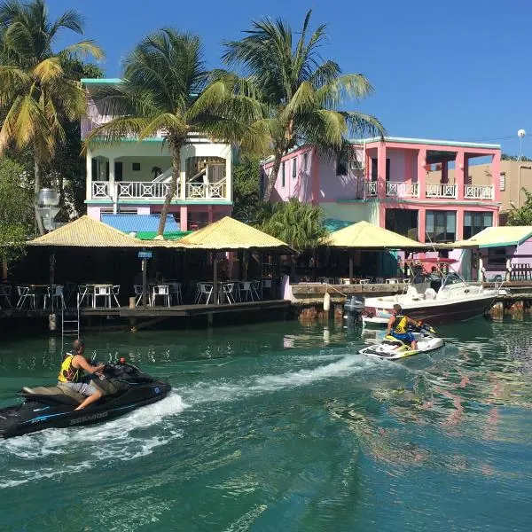 Mamacitas Guest House, hotel sa Culebra