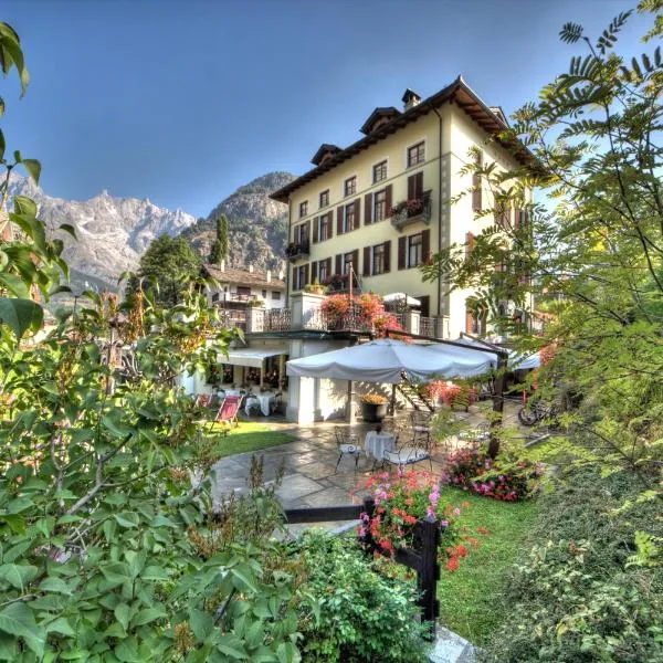 Villa Novecento Romantic Hotel - Estella Hotel Collection, khách sạn ở Courmayeur