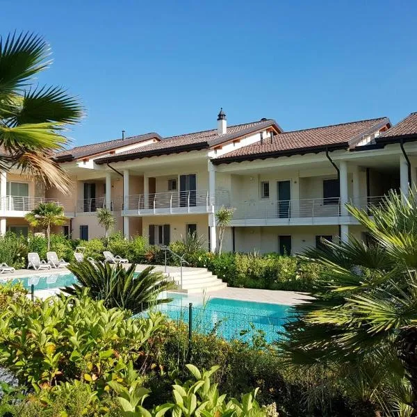 Luxury Apartments Beauty Gardens, hotel v Sirmione