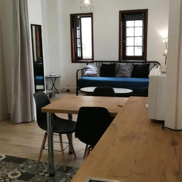 Appartement les Regrattiers, hotelli kohteessa Poitiers