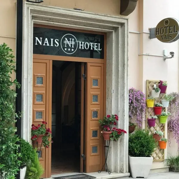 Hotel Nais: Dıraç şehrinde bir otel