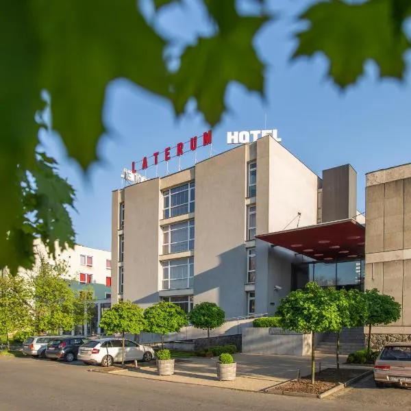 Hotel Laterum, готель у місті печ