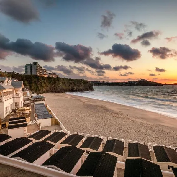 Tolcarne Beach Colonial Restaurant and Rooms, hotel v destinaci Perranporth