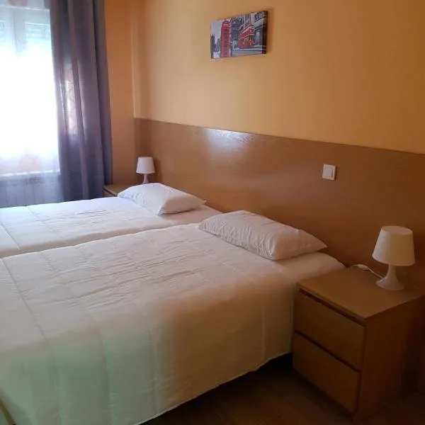 Hostal La Pared, viešbutis mieste Torres de la Alameda