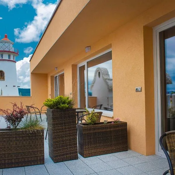 Plaza Beach Holiday House, hotel a Drienica